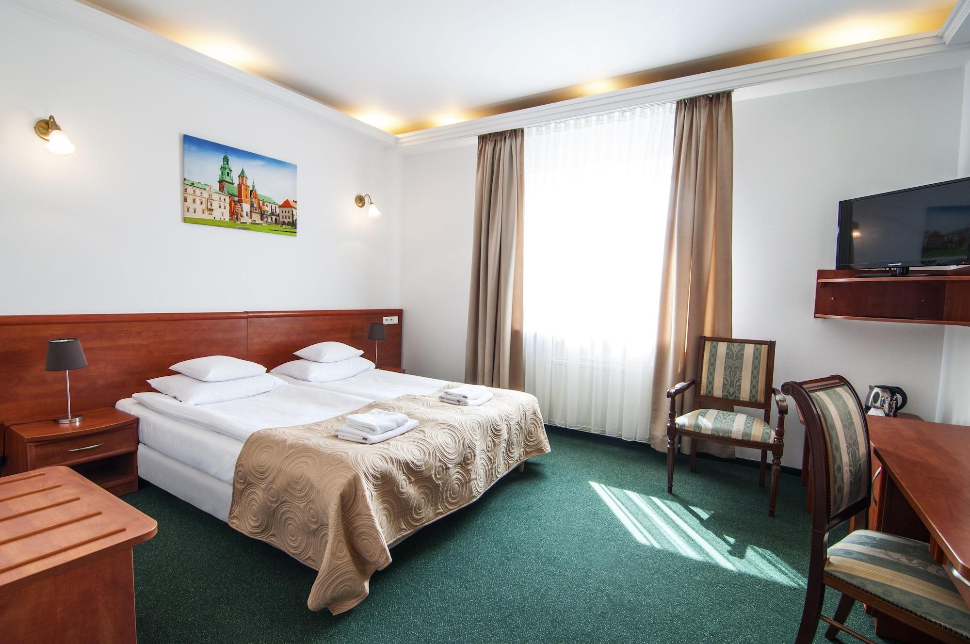 Hotel Artur Krasków Dış mekan fotoğraf